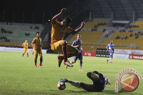 Sriwijaya Fc Sementara Unggul Atas Mitra Kukar Antara News