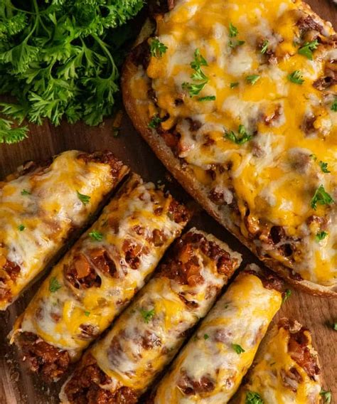 Sloppy Joe Garlic Bread Punchfork