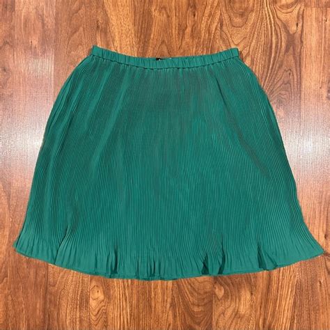 Banana Republic Factory Skirts Banana Republic Pleated Skirt Poshmark