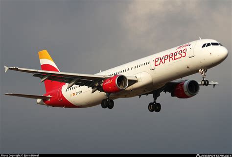 EC JDM Iberia Express Airbus A321 213 Photo by Björn Düwel ID 778741