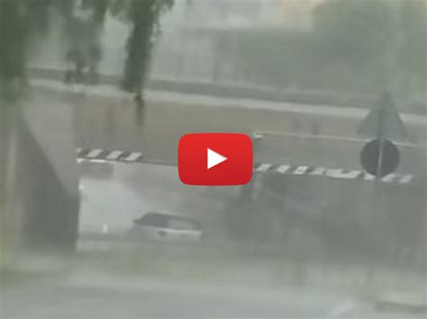 Meteo Cronaca Diretta Video Rieti Forte Nubifragio Allaga La Citt