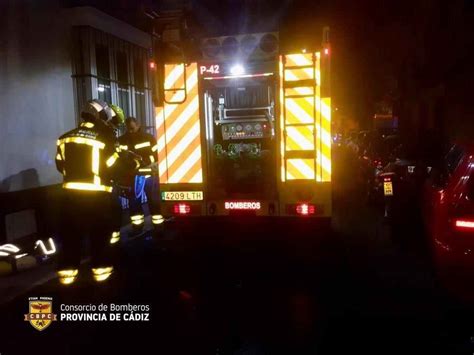 Incendio En Jerez Deja Dos Personas Intoxicadas Por Humo Jerez Sin