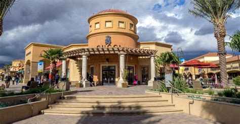 Desert Hills Premium Outlets - Palm Springs