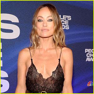 Olivia Wilde Jokes About Her See Through Dress At Pcas Olivia