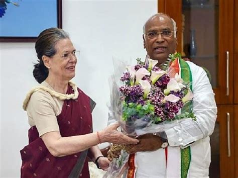 Sonia Gandhi Visits Kharge Congratulates Him On Winning Cong Prez Poll