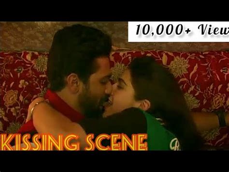 Sara Ali Khan Kissvicky Kaushal Zara Hatke Jara Bachke Hot