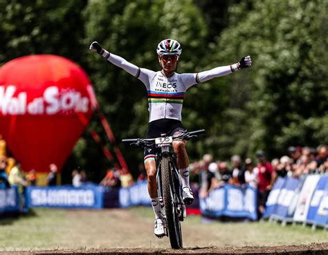 Copa Del Mundo De Xco Nino Schurter Y Pauline Ferrand Pr Vot Se