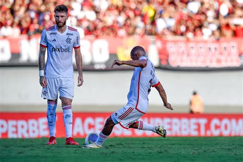 Ficha técnica Atlético GO 1x2 Flamengo 1ª rodada Brasileirão