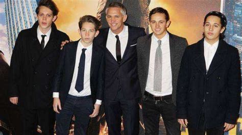 Gary Lineker Age, Height, Weight, Spouse, Net worth, Bio & Facts.