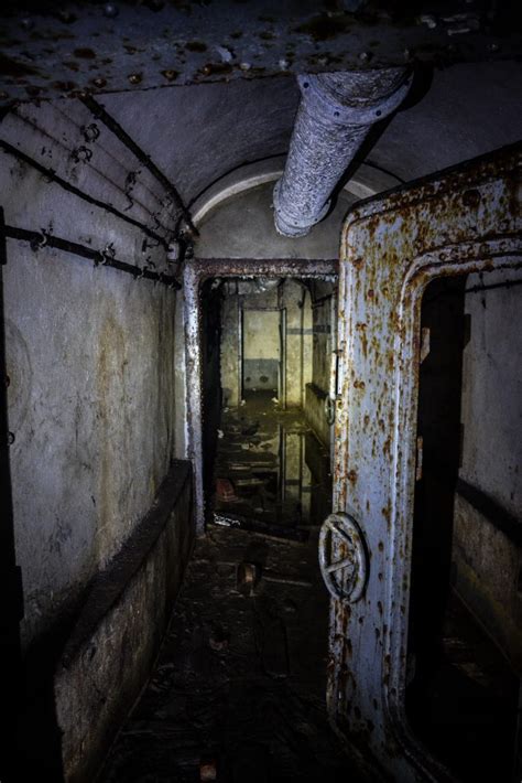 Exploration d un bunker abandonné sur la ligne Maginot