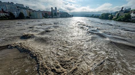 Hochwasser Behörden warnen vor Überschwemmungen in Bayern vor allem