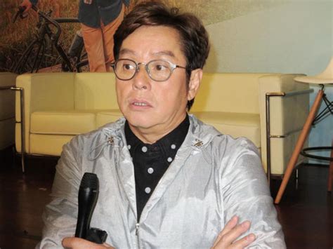 Alan Tam Dismisses Criticism About His World Cup Theme