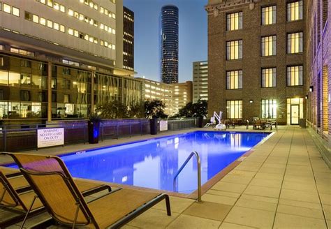 Residence Inn Houston Downtown/Convention Center $161 ($̶1̶8̶1̶ ...