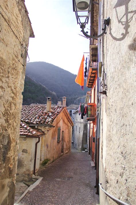 Roccamandolfi La Patria Dei Briganti Turismo In Molise