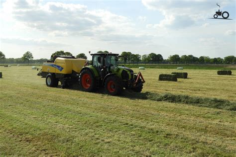 Foto Claas Arion Van H Vrieling