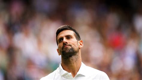 Wimbledon Espionné par Alcaraz Djokovic pousse un coup de gueule