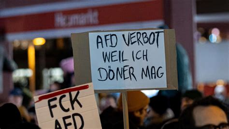 Große Demo gegen AfD Mehr als 20 000 Menschen gehen in Münster auf