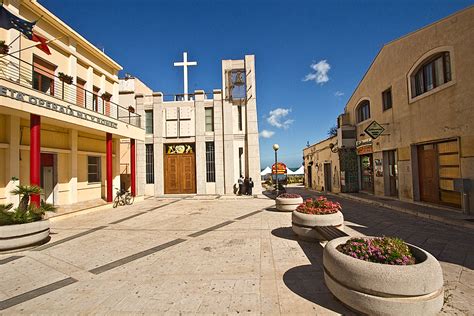 PHOTO: Square in the Center of Pozzallo, Sicily