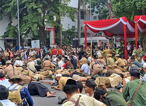 Galeri Foto Parade Surabaya Juang