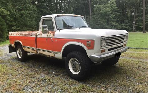 Last Year Truck 1975 International 200 4×4 Barn Finds