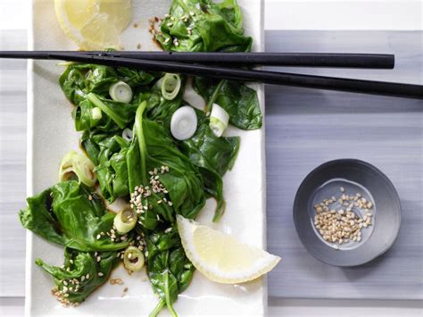 Japanese Style Spinach Salad With Sesame Recipe Eat Smarter Usa