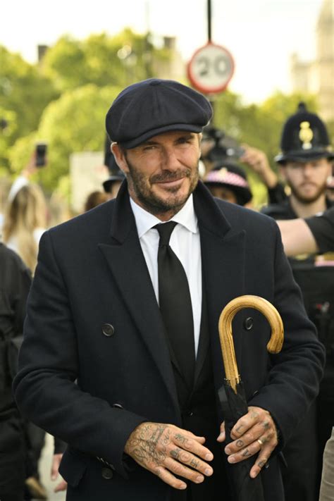 David Beckham Mu Il Se Recueille Devant Le Cercueil Delisabeth Ii