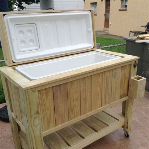 Pin By Kevin Whalen On Diy Cooler Box Diy Patio Furniture Pallet