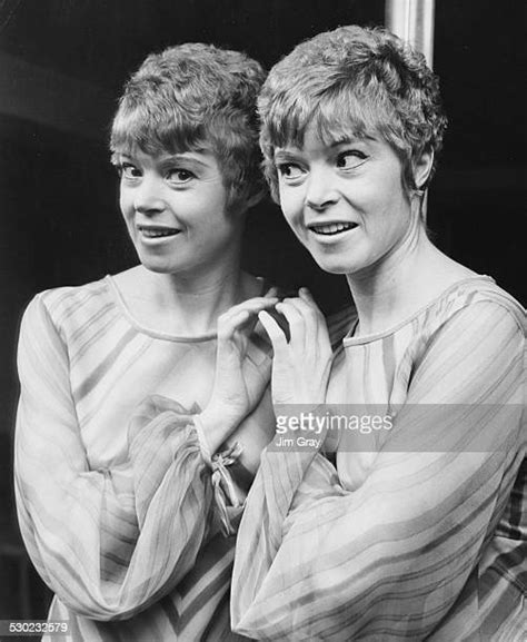 Actress Shani Wallis Stock Fotos Und Bilder Getty Images