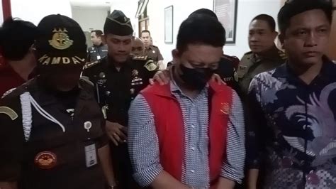 Kejati Jabar Tahan Satu Tersangka Korupsi Pasar Sindang Kasih Irfan