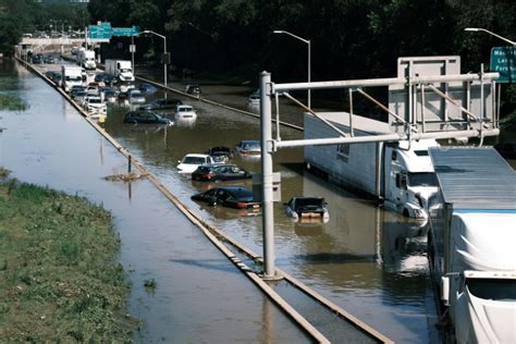 Súbitas Inundaciones En Nueva York Y Alrededores Dejan Al Menos 41 Muertos