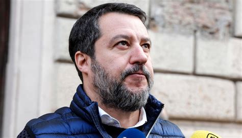 Salvini A Reggio Calabria Tra Visita Al Porto E New Entry Nella Lega