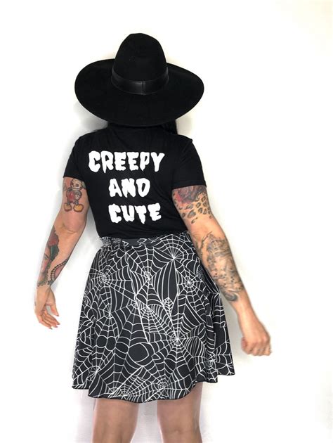 Camiseta Mujer Negra Creepy Cute Dark Sheeps La Oveja Negra