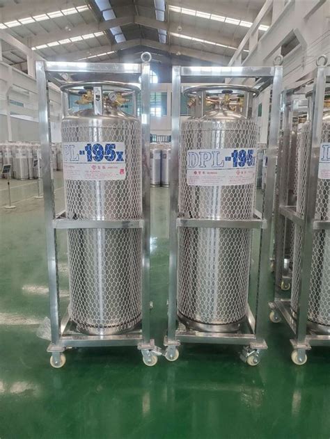 L Vertical Welded Heat Insulated Liquid Gas Dura Cylinders Cryogenic