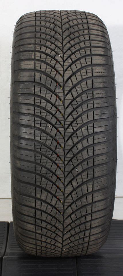 1x 225 50r18 99w Goodyear Vector 4 Seasons Gen 3 2023 7 5mm 1gsu In