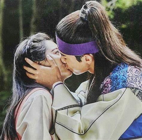 Makin Mesra Park Seo Joon Antusias Cium Bibir Go Ara Di Hwarang