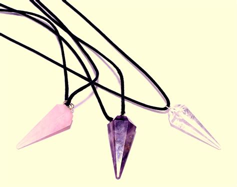 Healing Crystals India Reiki Gift Set Chakra Dowsing Pendulum Pendant