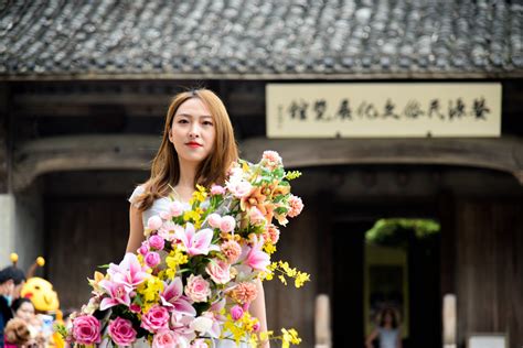 一大波花仙子和护花使者美萌来袭，助力篁岭花朝节 搜狐大视野 搜狐新闻