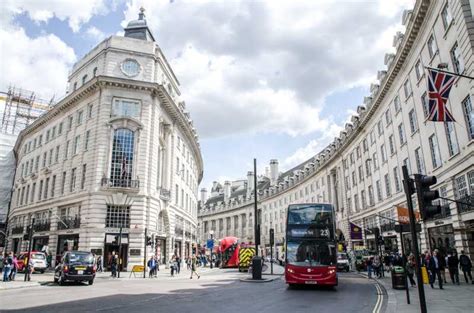 London: City Highlights Bus Tour | GetYourGuide