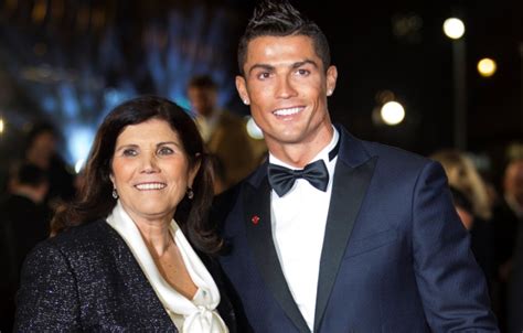 La mère de Cristiano Ronaldo avoue avoir pensé à avorter à sa grossesse