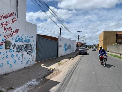 Homem Morre Atropelado Pela Pr Pria Mulher Que Manobrava Carro Em Lava