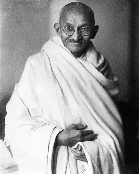 Mahatma Gandhi Historia De Un Líder De La No Violencia Basado En