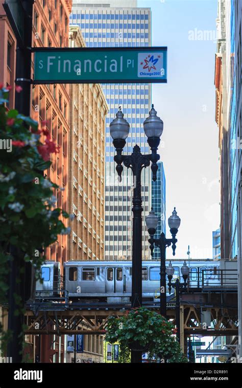 El Train In The Loop Downtown Chicago Illinois United States Of