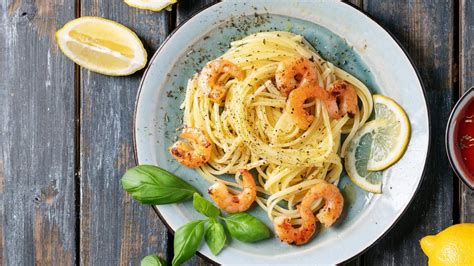 Spaghetti Con Gamberi Rossi E Limone La Ricetta Dello Chef Hiro