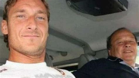 Totti il commovente ricordo del papà a un mese dalla scomparsa Mi