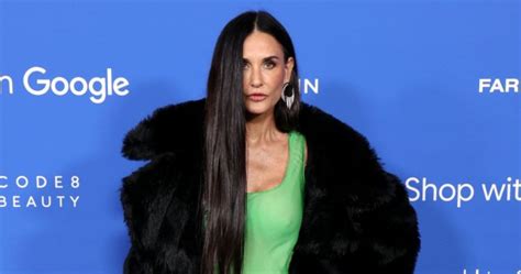 Demi Moore ans expose sa silhouette de rêve en bikini léopard toujours aussi parfaite