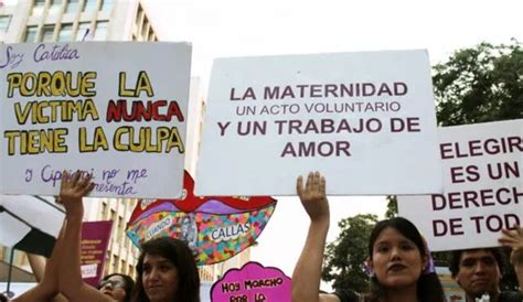 Católicas y feministas la lucha de varias creyentes por el derecho a