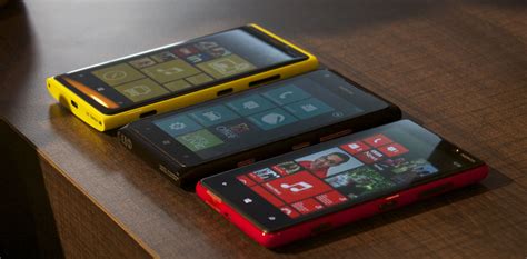 A Closer Look At Nokia Lumia 920s Body And Remarkable PureView Camera