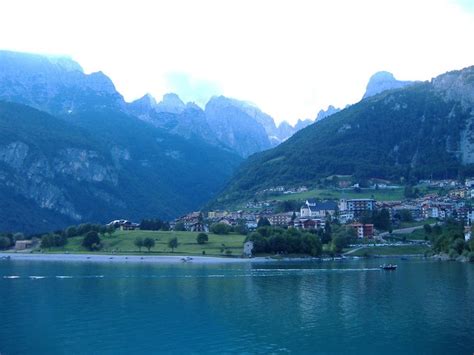 Cosa Fare A Molveno La Perla Delle Dolomiti Il Miraggio Travel Blog