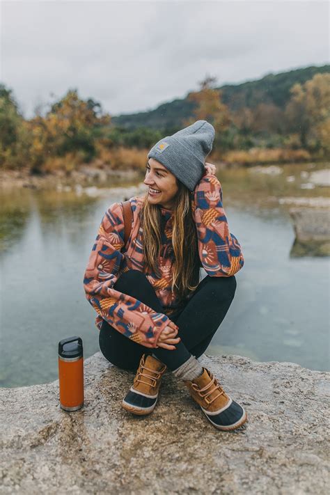 cute winter hiking outfits - Robbin Mcmurray