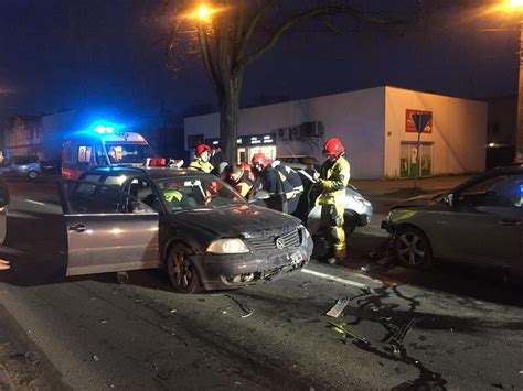 Niebezpieczne Zdarzenie W Wielkopolsce W Luboniu Zderzy Y Si Trzy